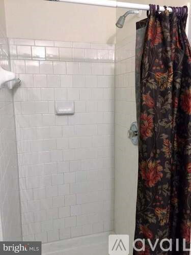 2009 Darlington Loop 4 Beds Apartment for Rent