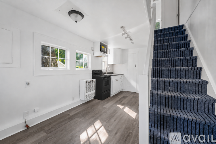 9 Rock City Rd 2 Beds Single Family Home for Rent - Photo gallery 3