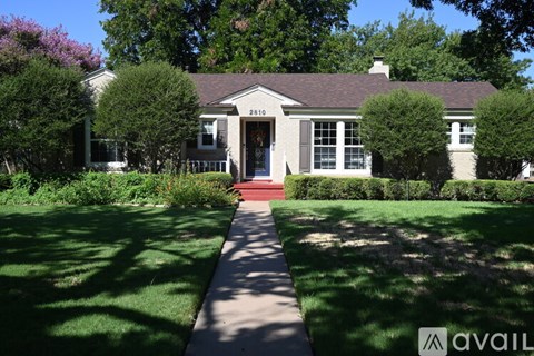 2810 Speedway Ave 3 Beds Apartment for Rent