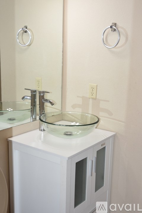 9918 Spring Hill Drive 5 Beds Apartment for Rent