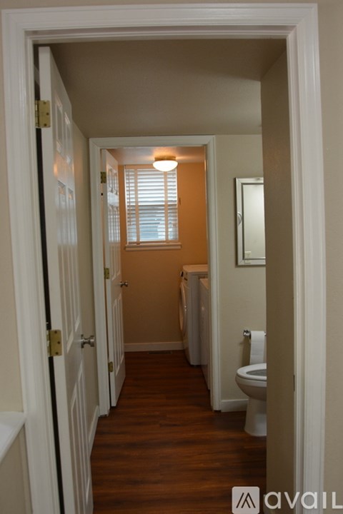 9918 Spring Hill Drive 5 Beds Apartment for Rent