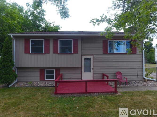 5829 Cheshire St 4 Beds Apartment for Rent - Photo gallery 1