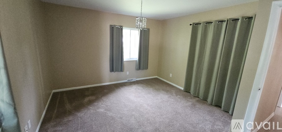 5829 Cheshire St 4 Beds Apartment for Rent - Photo gallery 3