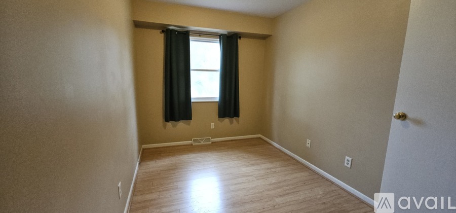 5829 Cheshire St 4 Beds Apartment for Rent - Photo gallery 5