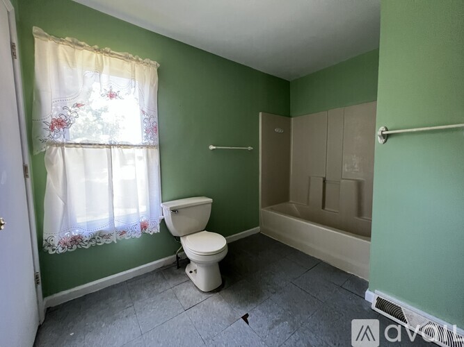 4478 Clarence St 2 Beds Apartment for Rent - Photo gallery 3