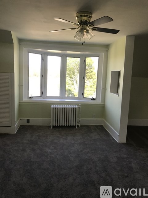 13 Poinsettia Avenue 2 Beds Apartment for Rent