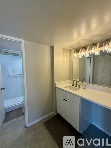 7400 Sun Island Drive South 2 Beds Apartment for Rent