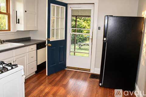 108 W Lincoln Ave 3 Beds Apartment for Rent
