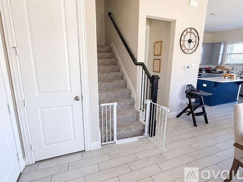 573 Hutchinson Lane 4 Beds Apartment for Rent