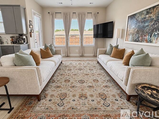 573 Hutchinson Lane 4 Beds Townhouse for Rent - Photo gallery 4