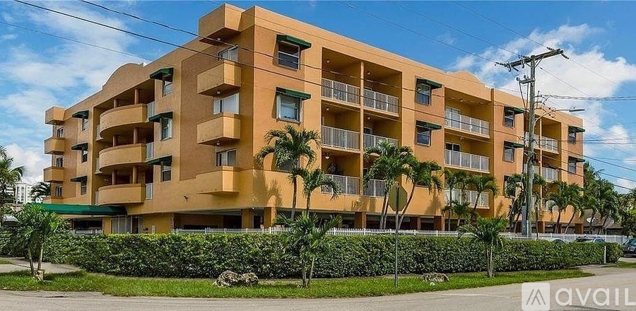 2441 SW 31st Ave 1 Apartment for Rent - Photo gallery 1