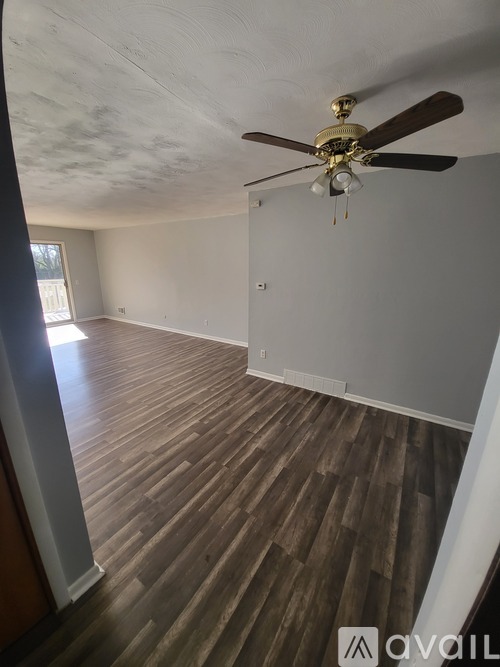 4328 West Bancroft Street 2 Beds Apartment for Rent - Photo gallery 2