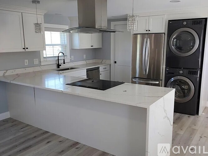 65 Ossipee Trail East 2 Beds Apartment for Rent - Photo gallery 4