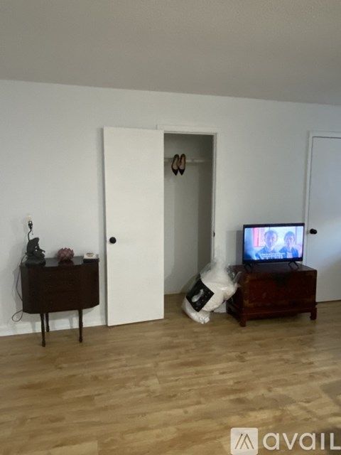 1061 Southeast Monterey Road 1 Apartment for Rent
