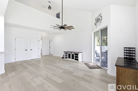 609 Rhodes Drive 4 Beds Apartment for Rent