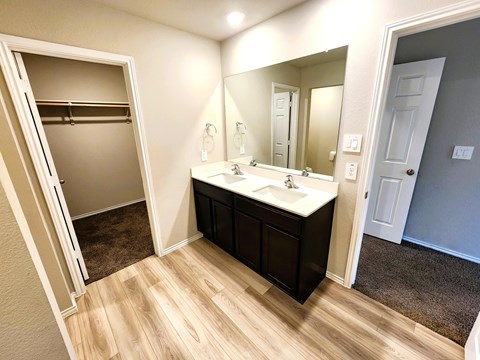 2702 Wigeon Way 3 Beds Apartment for Rent