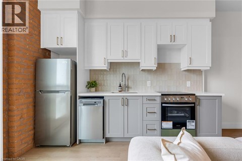 56 YORK Boulevard Unit# 304 1 Apartment for Rent