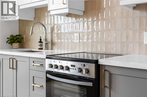 56 YORK Boulevard Unit# 304 1 Apartment for Rent