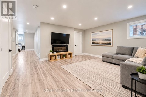 LOWER - 6 NEWLANDS AVENUE 1 Apartment for Rent