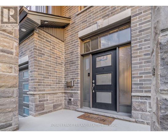 167 - 1061 EAGLETRACE DRIVE 3 Beds Condo, Home for Rent - Photo gallery 3