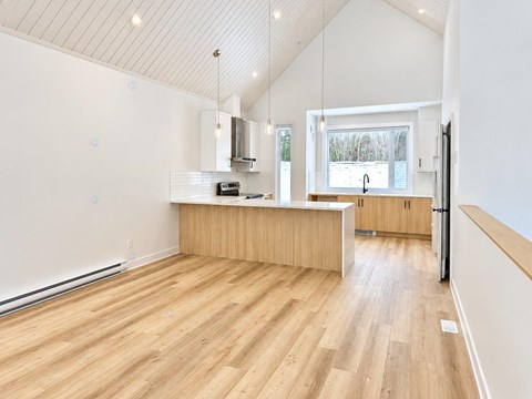 28B Ch. De La Promenade 2 Beds Apartment for Rent