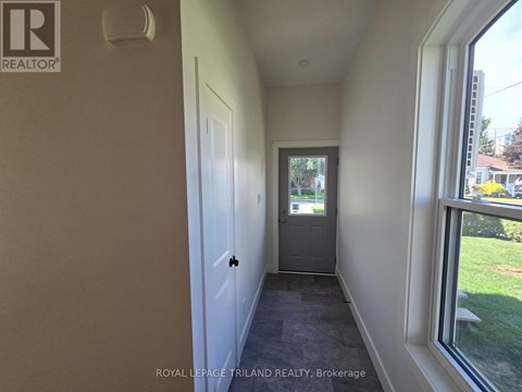 1 - 245 ROSS STREET 1 Apartment for Rent