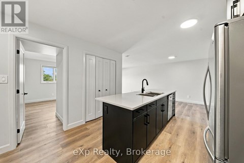 204 - 10 HILLSIDE MEADOW DRIVE 2 Beds Apartment for Rent