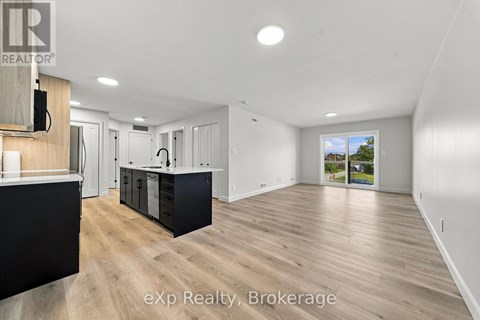 204 - 10 HILLSIDE MEADOW DRIVE 2 Beds Apartment for Rent