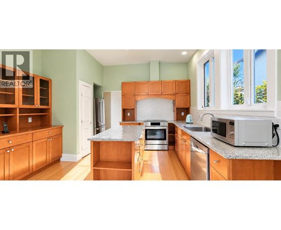 2491 W 14TH AVENUE 4 Beds Home, Duplex for Rent - Photo gallery 5