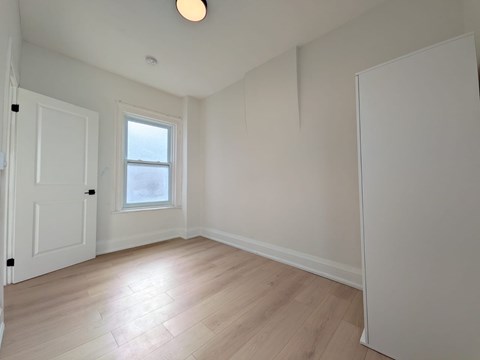 117A Victoria Ave Studio-2 Beds Apartment for Rent