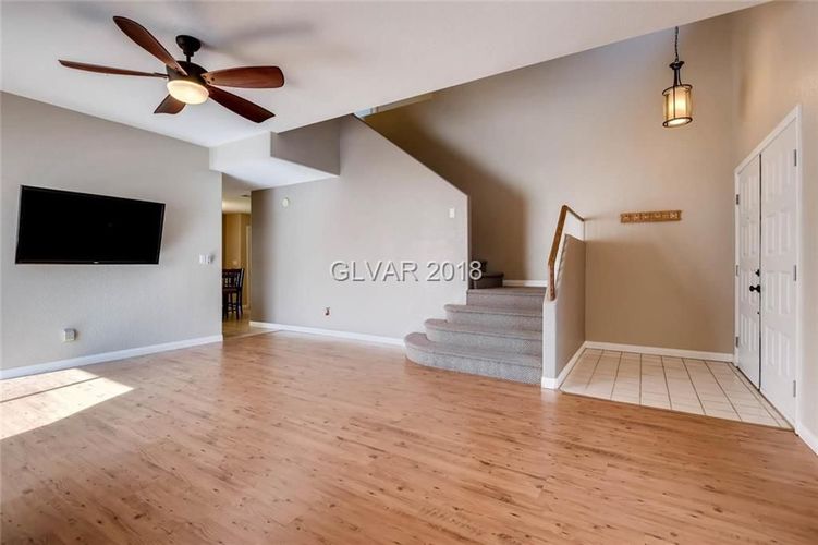 5231 Variety Ave 4 Beds Single Family Home for Rent - Photo gallery 4