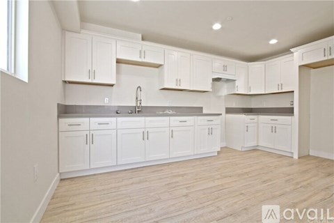 10015 Baring Cross St 3 Beds Apartment for Rent