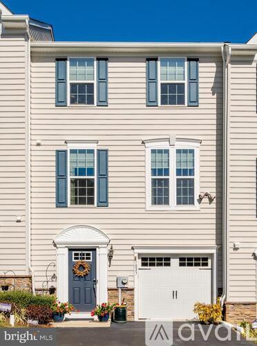 1827 Honeysuckle Ct 4 Beds Single Family Home for Rent - Photo gallery 1