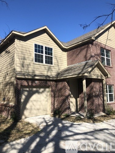 123 S Center St 3 Beds Apartment for Rent