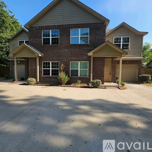 123 S Center St 3 Beds Apartment for Rent - Photo gallery 2