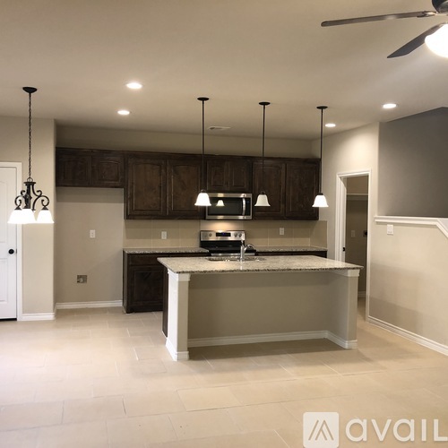 123 S Center St 3 Beds Apartment for Rent - Photo gallery 4