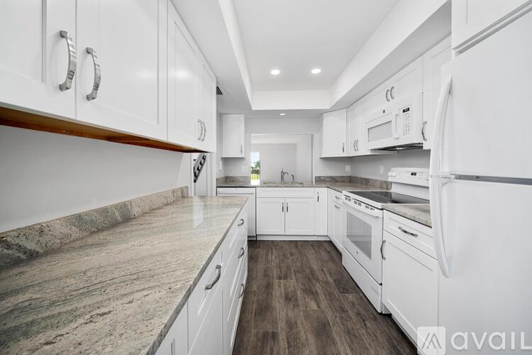 441 N Harbor City Blvd 2 Beds Apartment for Rent - Photo gallery 4