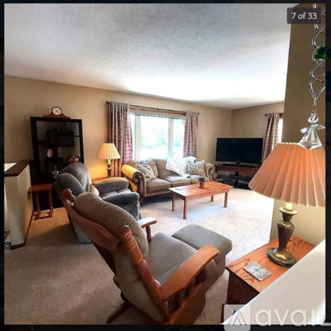 801 11 1/2 Avenue Southeast 4 Beds Apartment for Rent