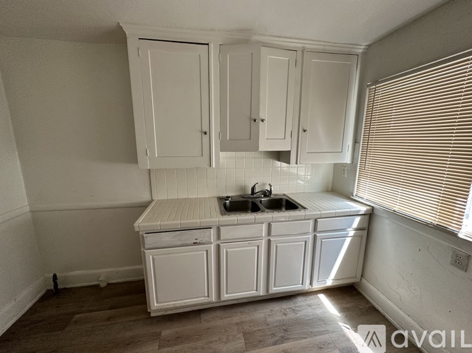 15510 Snowden Street 2 Beds Apartment for Rent - Photo gallery 4