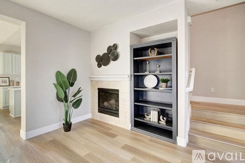 884 Holley Ct 3 Beds Apartment for Rent