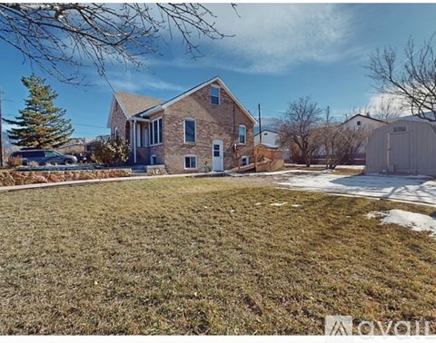 102 E 400 S 3 Beds Apartment for Rent