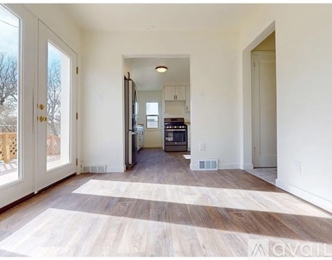 102 E 400 S 3 Beds Apartment for Rent