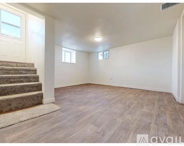 102 E 400 S 3 Beds Single Family Home for Rent - Photo gallery 4