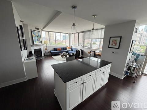1515 South Prairie Avenue 2 Beds Apartment for Rent