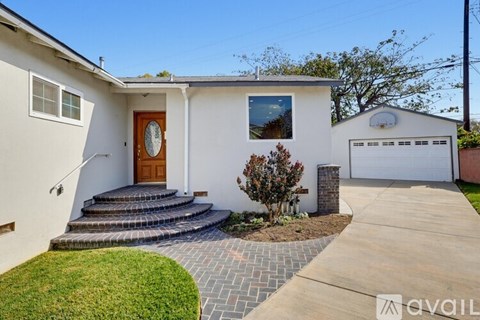 6137 Bigelow Street 3 Beds Apartment for Rent
