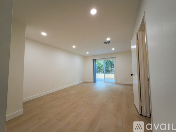 360 Pioneer Dr 2 Beds Apartment for Rent - Photo gallery 3