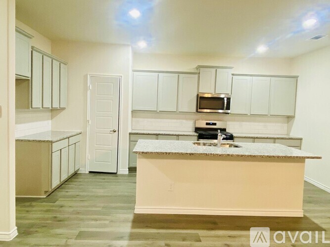 6041 Tudor Place 4 Beds Single Family Home for Rent - Photo gallery 3