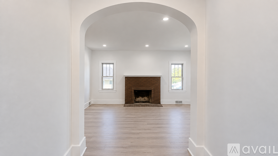 610 Lawndale Ave 4 Beds Single Family Home for Rent - Photo gallery 3