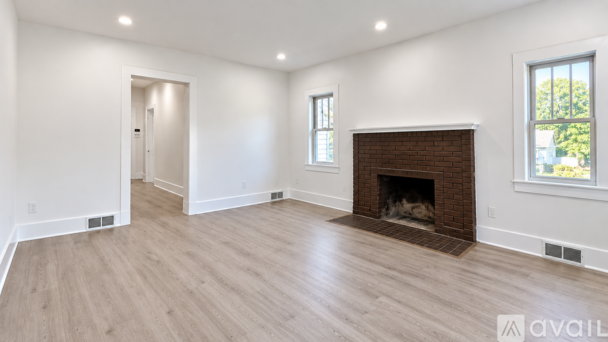 610 Lawndale Ave 4 Beds Single Family Home for Rent - Photo gallery 5