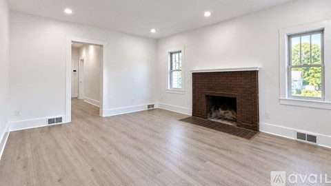 610 Lawndale Ave 4 Beds Apartment for Rent